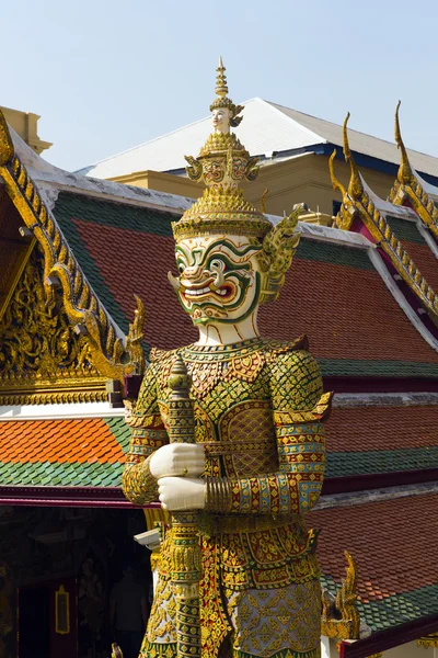 Gigante en Wat Phra Kaew, Templo — Foto de Stock