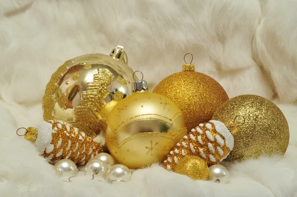 Kerstdecoraties in goud en wit 2013 — Stockfoto