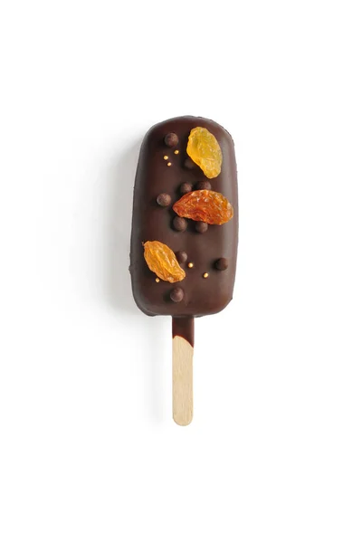 Čokoládová Zmrzlina Rozinkami Izolované Bílém Pozadí — Stock fotografie