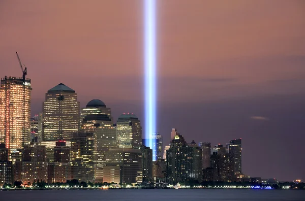 Ground zero pomnik wiązki światła — Zdjęcie stockowe