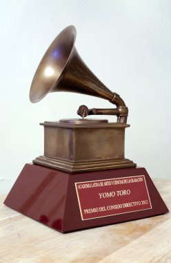Yomo Toro Latin Grammy clipart