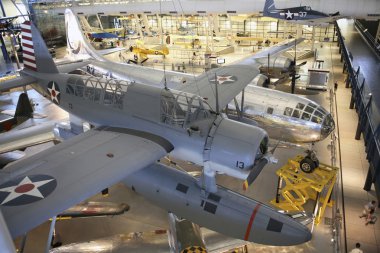 Vought sikorsky os2u-3 kingfisher ve diğer uçak