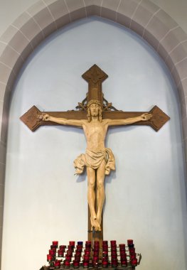 İsa üzerinde çapraz