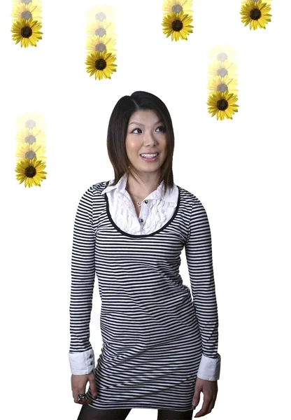 Asian woman with dasies — Stock Photo, Image