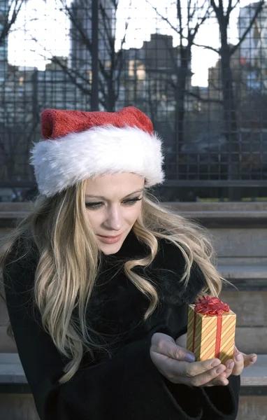 Girl with Christmas gift — Stock Photo, Image