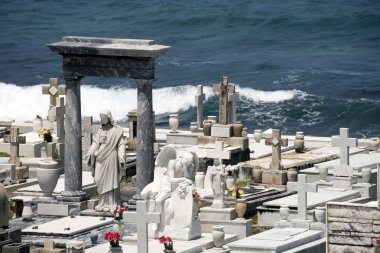 Santa Maria Magdalena de Pazzis cemetery clipart