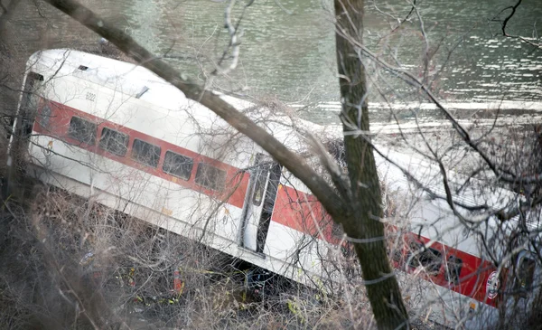 Metro North train derailment in the Bronx — Stock Photo, Image