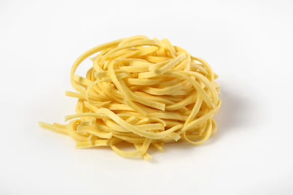 Fideos frescos de huevo italiano —  Fotos de Stock