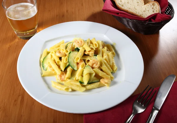 Macarrones con verduras — Foto de Stock