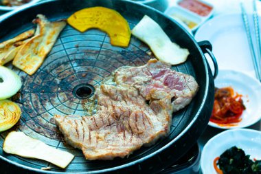 Kore Geleneksel Izgara Domuz Bifteği