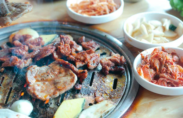 한국의 바베큐 포르크 스톡 사진