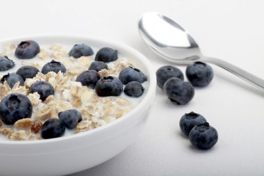 yaban mersini ile müsli