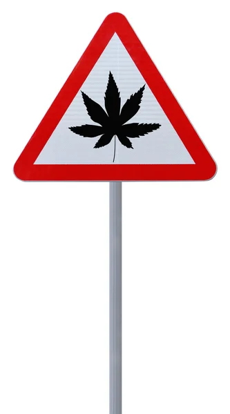 Feuille de marijuana panneau de route — Photo