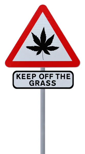 Znak drogowy liść marihuany — Zdjęcie stockowe