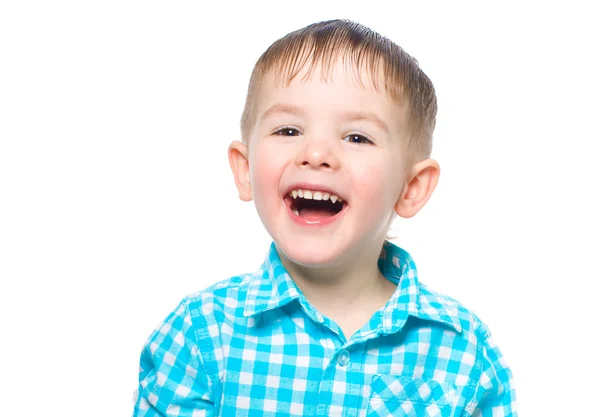 Retrato de um belo menino rindo — Fotografia de Stock