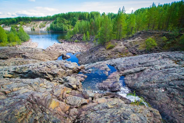 Girvas. El cráter más antiguo de un volcán en Karelia — Foto de Stock