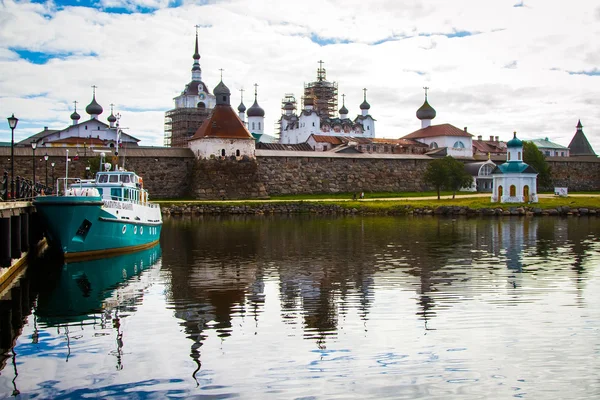 Solovetskij kloster, välbefinnande bay — Stockfoto