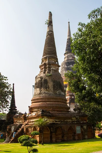 De oude tempel in de stad van ayuttaya — Stockfoto