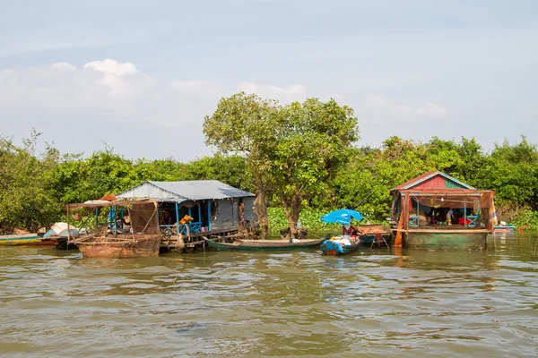 El pueblo flotante en Camboya — Foto de Stock