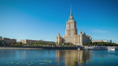 Hotel Radisson (eski Ukrayna) - Stalin 'in yedi gökdeleninden biri - Yedi Kız Kardeş. Moskova, Rusya. 20.08.18. Zaman aşımı