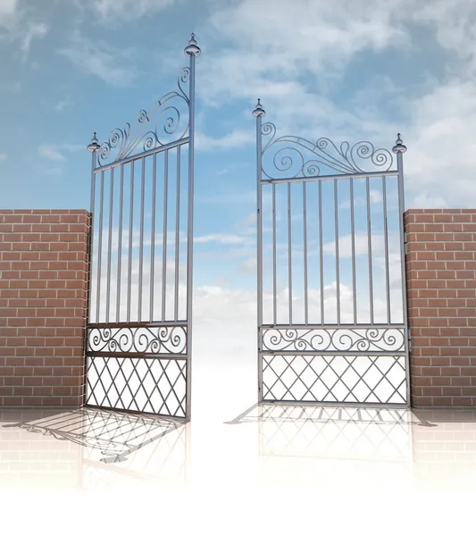 Глянцеві залізні ворота в концепції міцної цегляної стіни — стокове фото