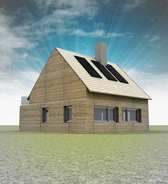 Houten huis met zonnepanelen op het dak en de hemel — Stockfoto