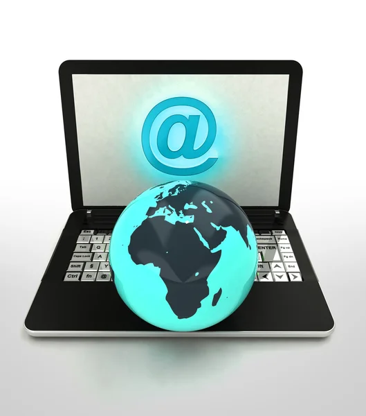 Internet surfing and search info about african countries — Stock Photo, Image