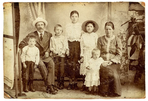 Oude familie ansichtkaart — Stockfoto