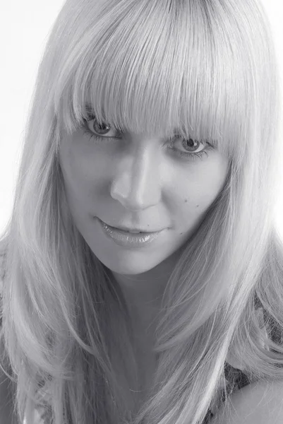Portretul unei tinere blonde — Fotografie, imagine de stoc