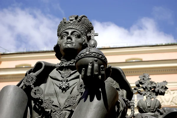 Фрагмент пам'ятник Павло з першою в дві замку. Санкт Петербург — стокове фото