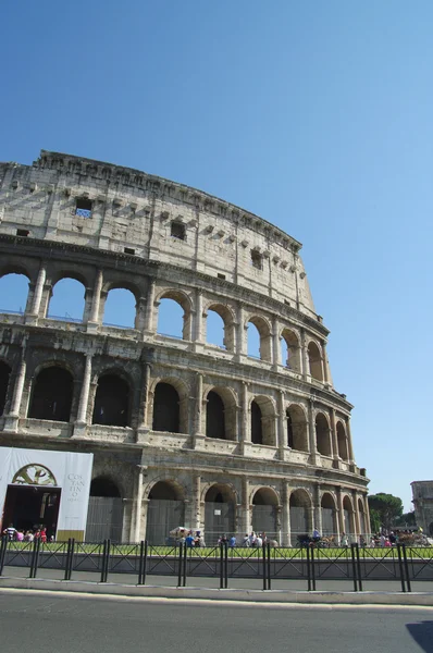 Roma - Anfiteatro Flavian Colosseum. Antiga arena — Fotografia de Stock