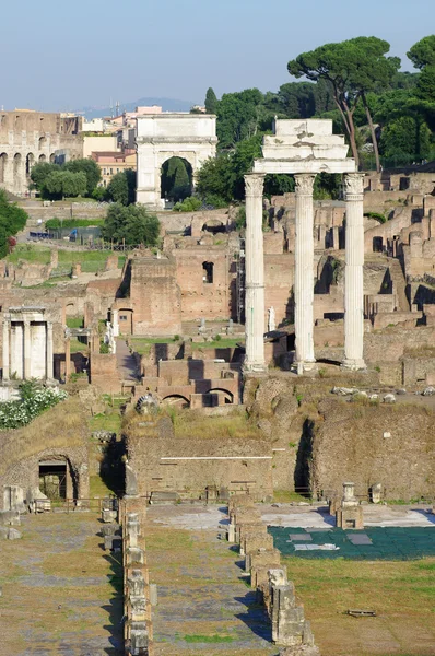 Ruins of the Roman Forum (Foro Romano) in Rome, Italy — Stock Photo, Image