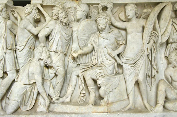 Antika romerska relief av museum av Vatikanen. Rom, Italien — Stockfoto