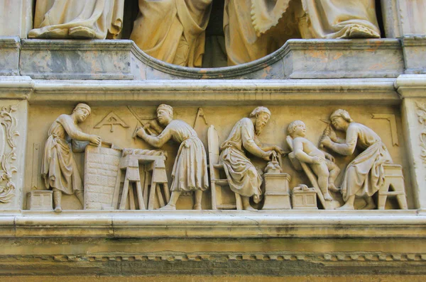 Florenz - architektonisches Detail aus der Kirche von Orsanmichele — Stockfoto