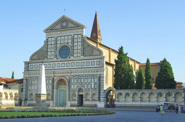 サンタ マリア ノヴェッラ教会フィレンツェ、イタリア. — ストック写真