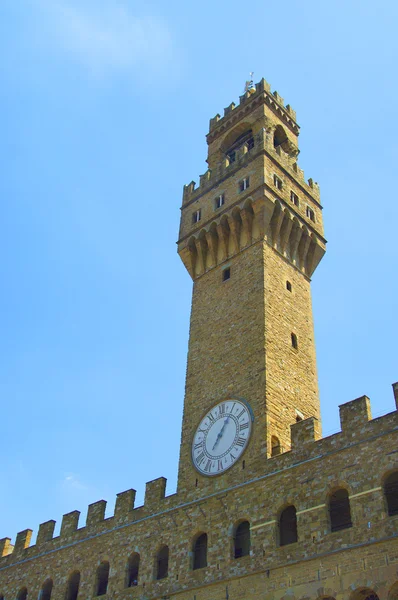 Starý palác (palazzo vecchio) v signoria náměstí, Florencie (Itálie). — Stock fotografie