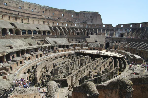 Řím, ruiny Koloseum — Stock fotografie