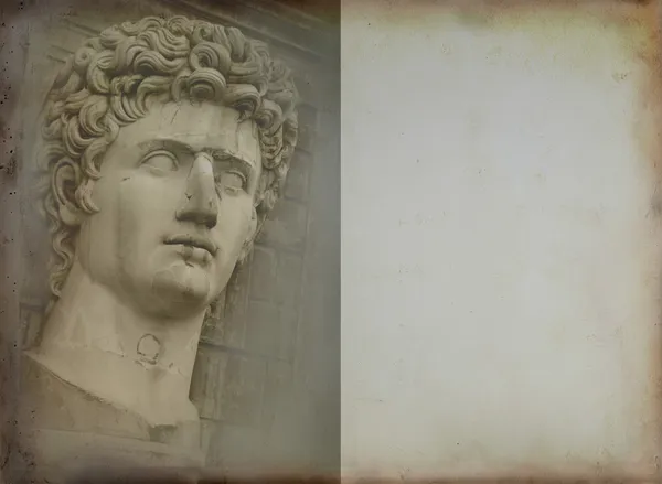 Старая бумага со скульптурой Рима — стоковое фото