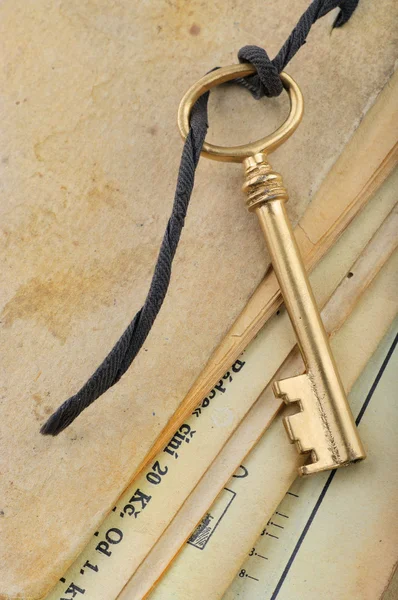 Antique golden key — Stock Photo, Image