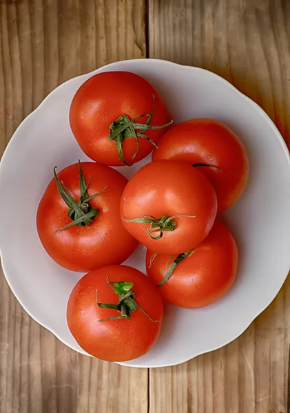 Tuoreet tomaatit — kuvapankkivalokuva