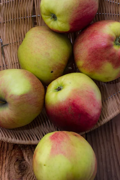 Äpfel aus einem Dorf — Stockfoto