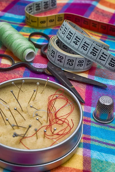 Box of needles and the large sewing pin — Stock Photo, Image