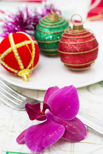 Kerstmis decoratie keukentafel — Stockfoto