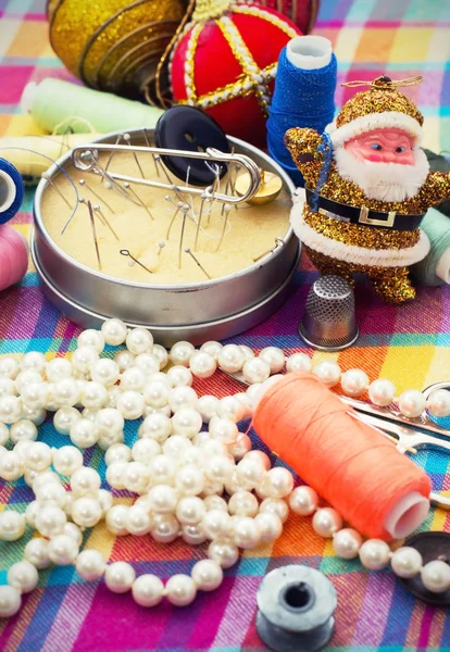 Preparation of Christmas decorations — Stock Photo, Image