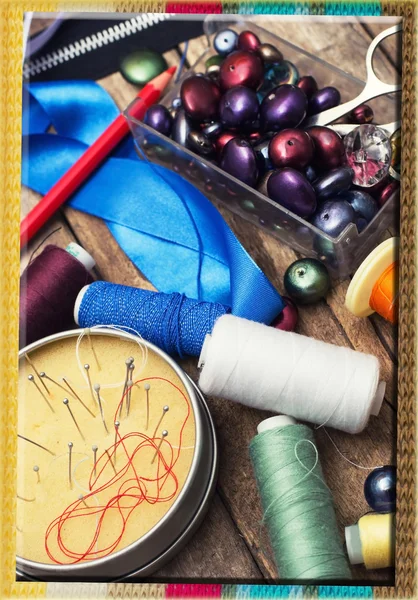Postcard with the sewing accessories — Stock Photo, Image