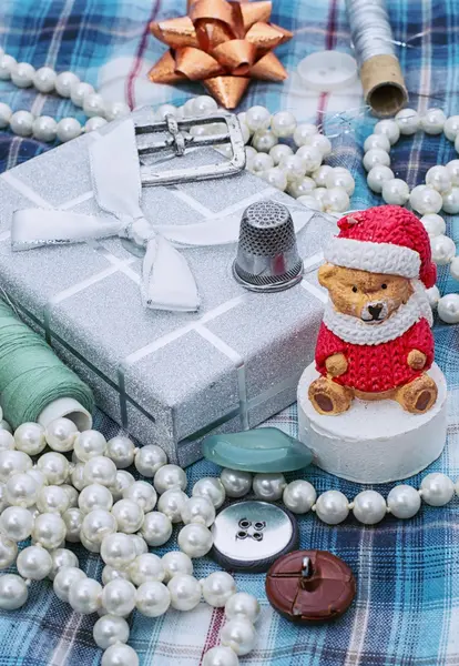 手工制作的圣诞象征性的玩具熊 — 图库照片