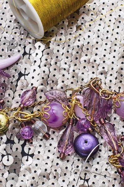 Náhrdelníky ručně vyráběné šperky a korálky — Stock fotografie