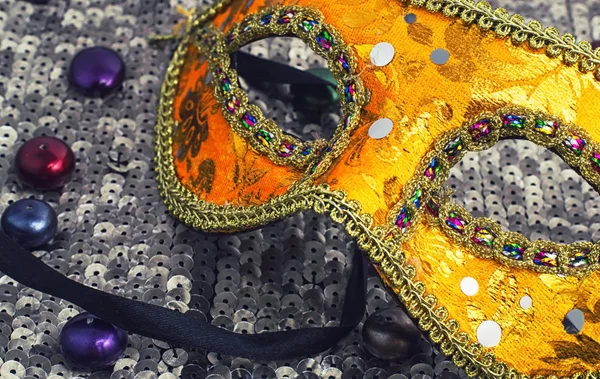 Karnaval maskesi ve dekorasyon — Stok fotoğraf