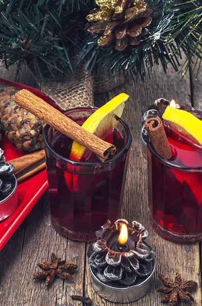 Bebida alcoólica tônica vinho quente — Fotografia de Stock