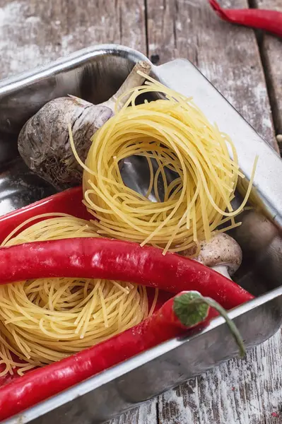 Pastas prefabricadas de tagliatelle —  Fotos de Stock